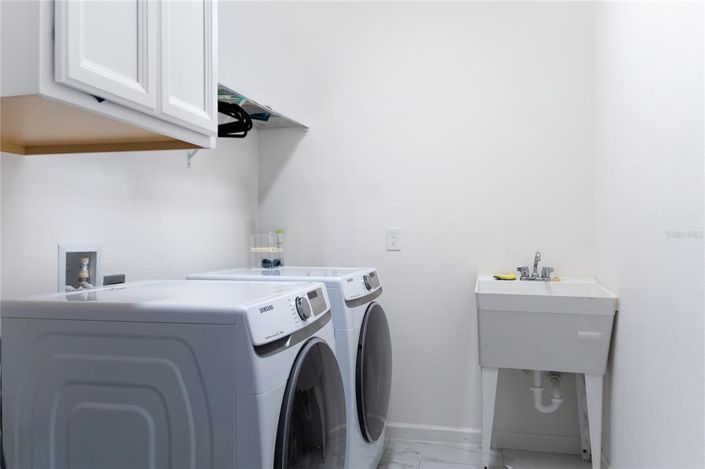 Image No.35-5 Bed Property for sale