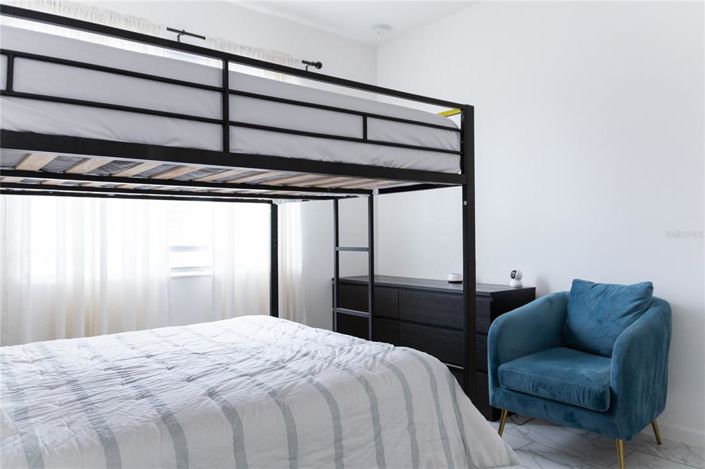 Image No.38-5 Bed Property for sale