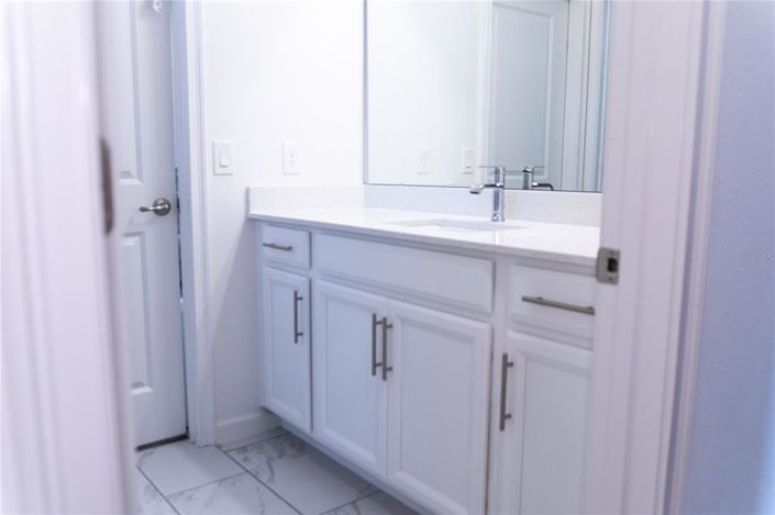 Image No.51-5 Bed Property for sale