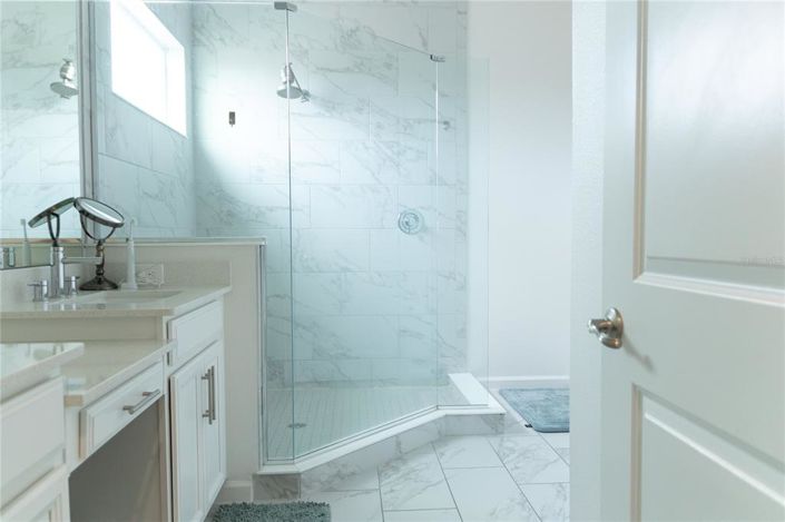 Image No.64-5 Bed Property for sale