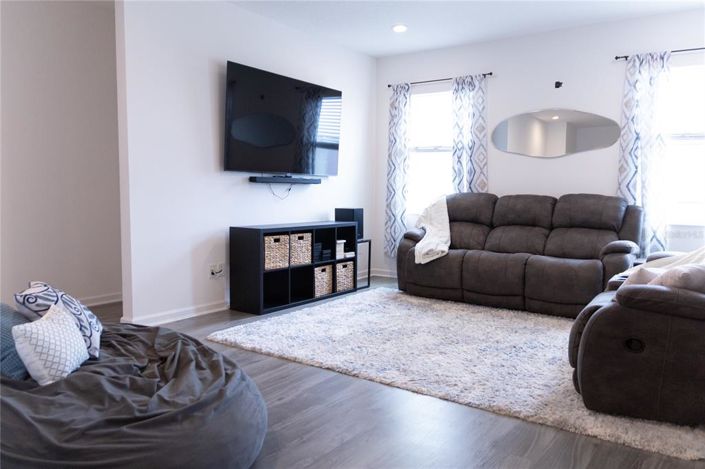 Image No.71-5 Bed Property for sale