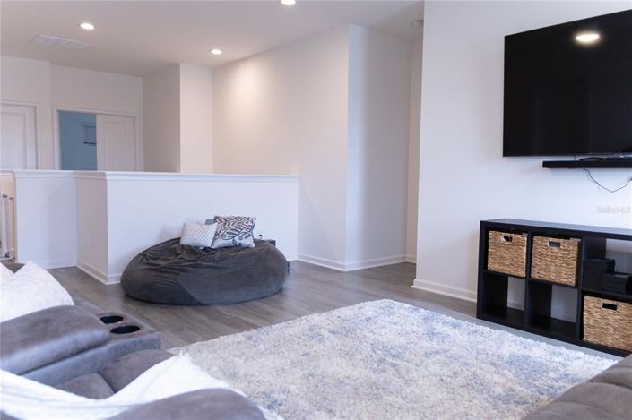 Image No.72-5 Bed Property for sale