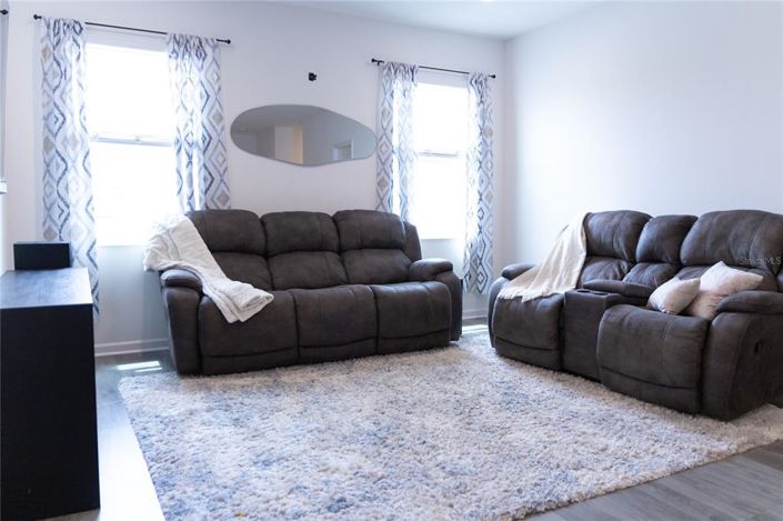 Image No.76-5 Bed Property for sale