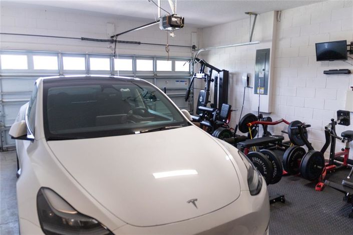 Image No.77-5 Bed Property for sale