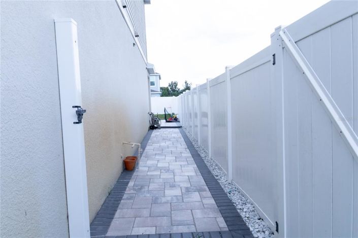 Image No.79-5 Bed Property for sale