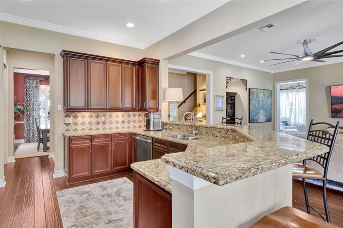 Image No.24-4 Bed Property for sale