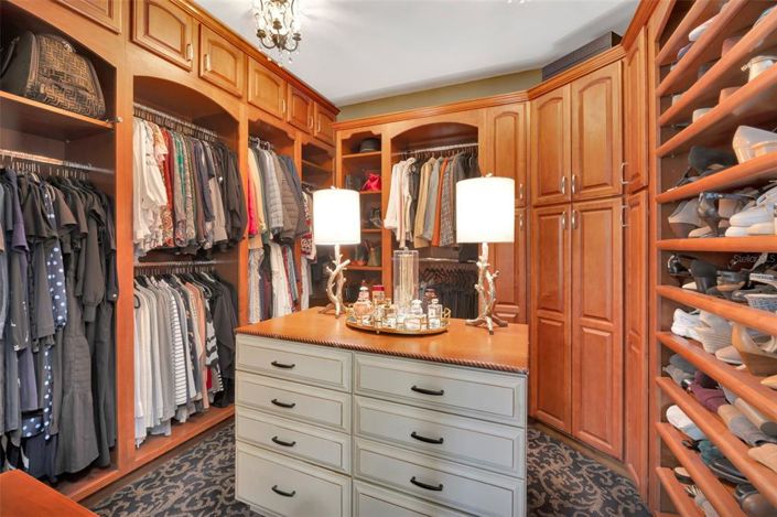 Image No.35-4 Bed Property for sale