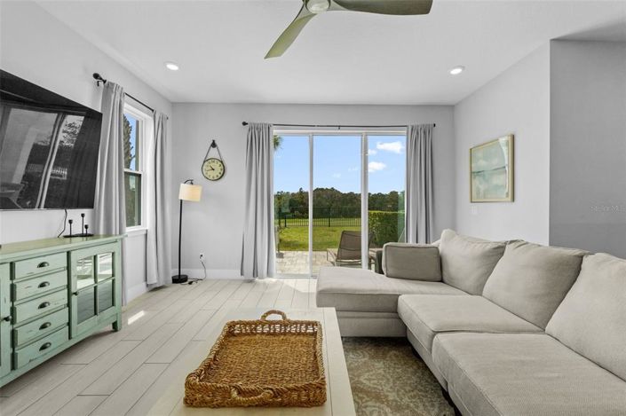 Image No.19-3 Bed Townhouse for sale