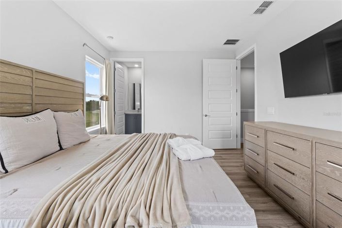 Image No.30-3 Bed Townhouse for sale