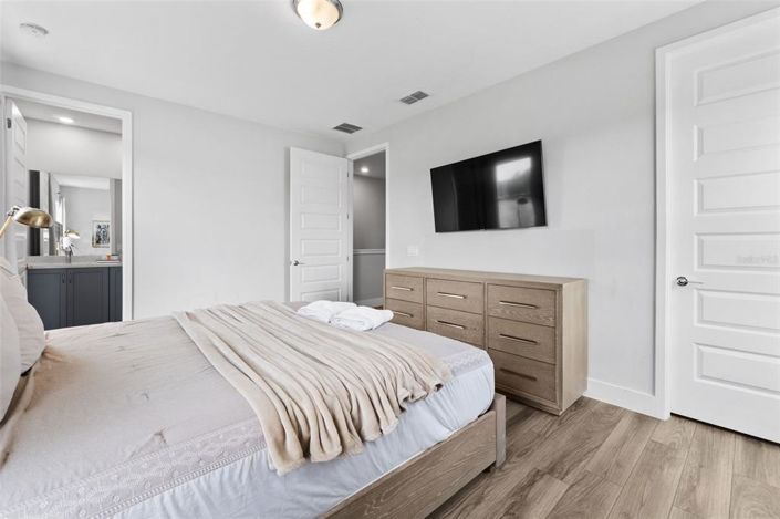 Image No.31-3 Bed Townhouse for sale