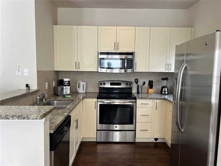 Image No.7-4 Bed Townhouse for sale