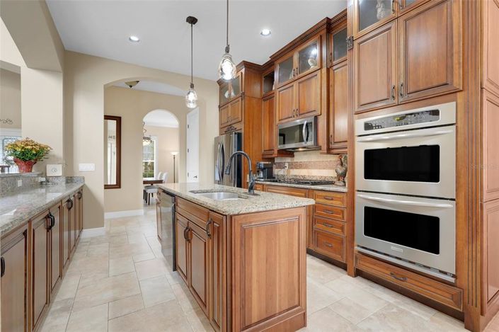 Image No.20-4 Bed Property for sale