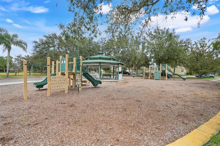 Image No.60-4 Bed Property for sale