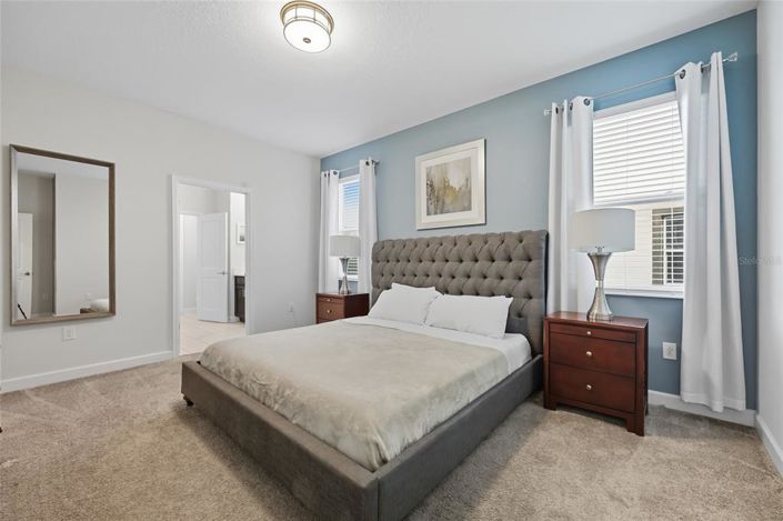 Image No.11-8 Bed Property for sale