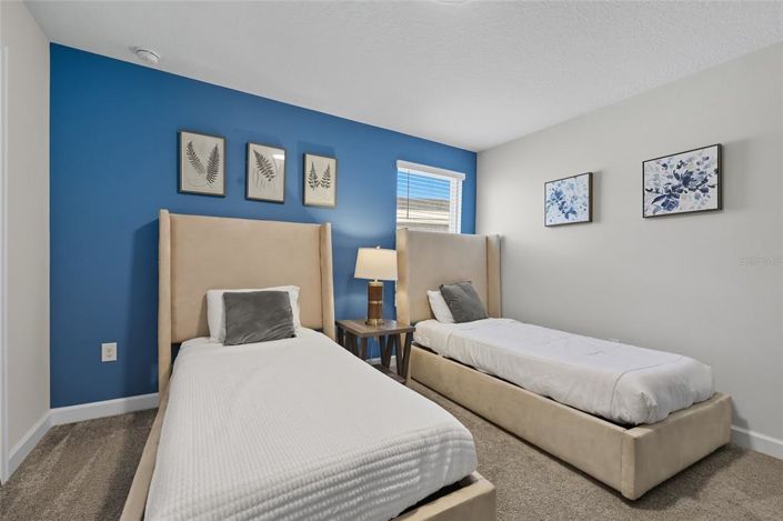 Image No.17-8 Bed Property for sale