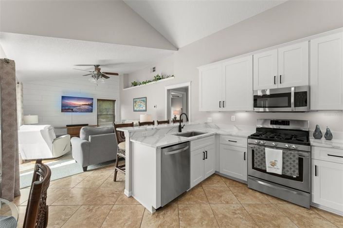 Image No.19-3 Bed Property for sale