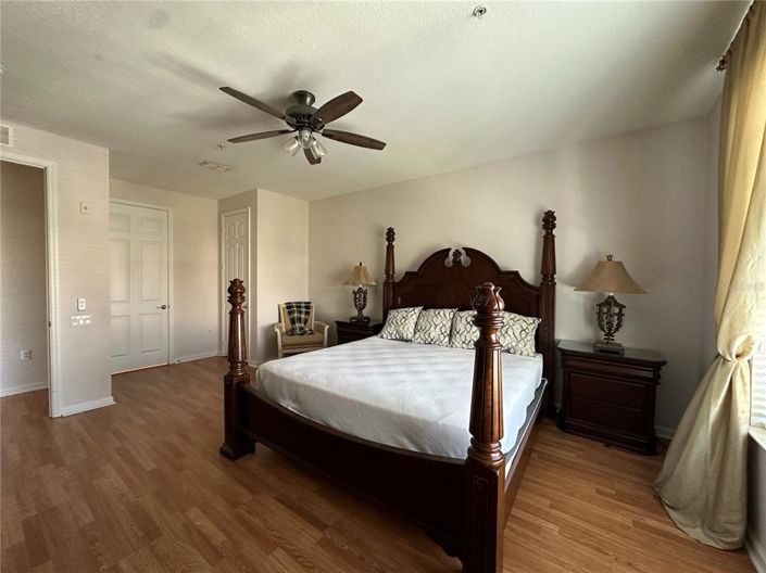 Image No.15-3 Bed Property for sale