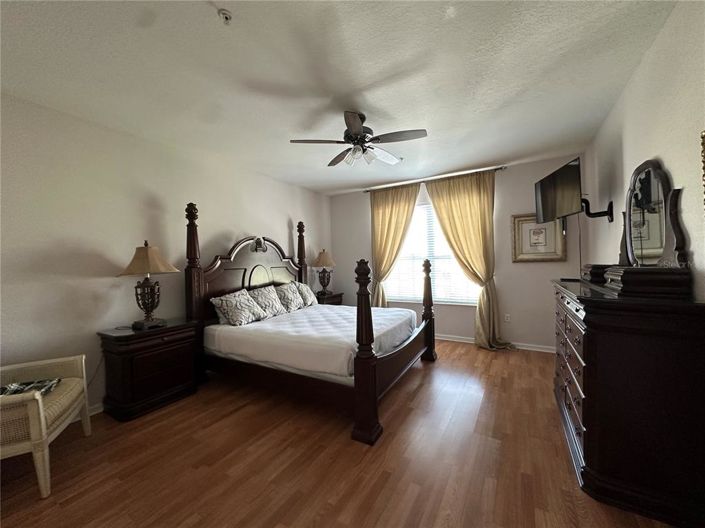 Image No.16-3 Bed Property for sale