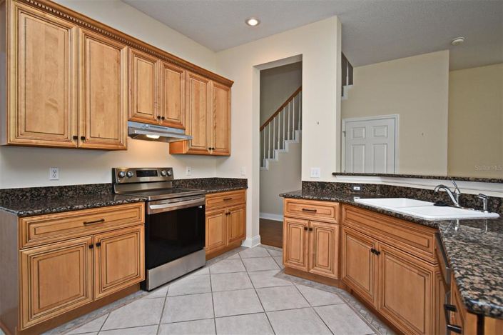 Image No.10-3 Bed Property for sale