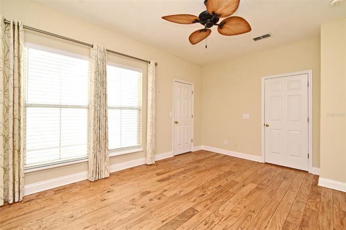 Image No.23-3 Bed Property for sale