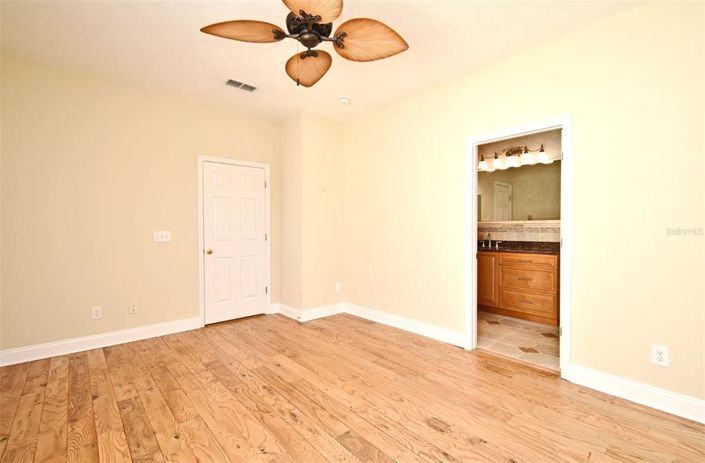 Image No.25-3 Bed Property for sale