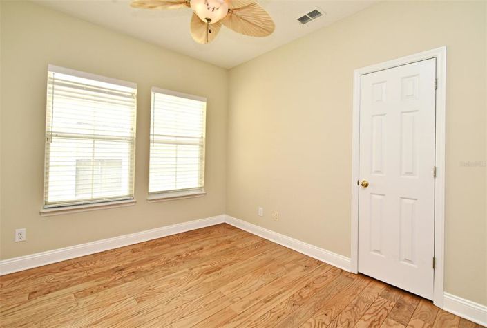 Image No.28-3 Bed Property for sale