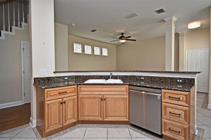 Image No.8-3 Bed Property for sale