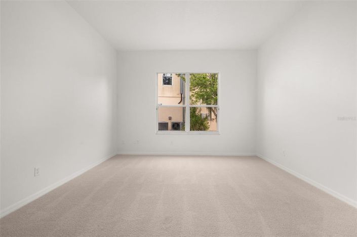 Image No.12-4 Bed Property for sale