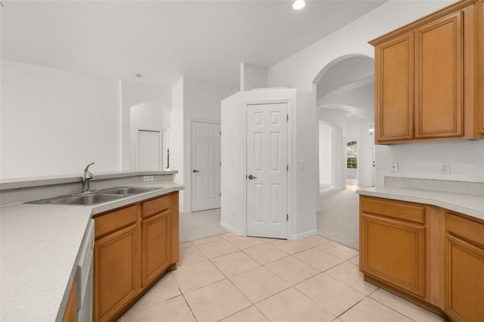 Image No.23-4 Bed Property for sale