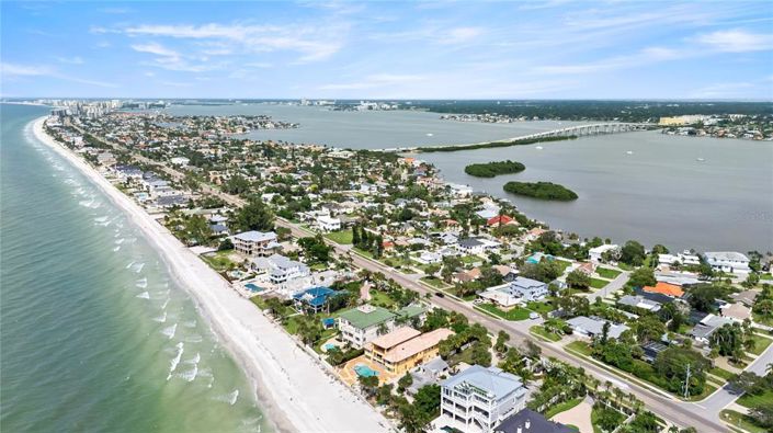 Image No.10-3 Bed Property for sale