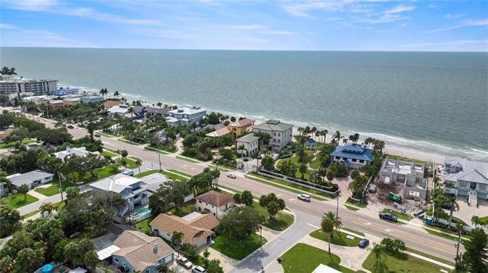 Image No.5-3 Bed Property for sale