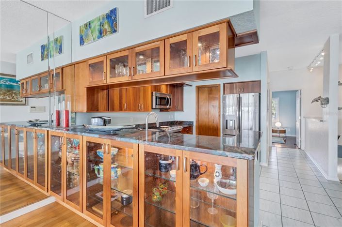 Image No.14-4 Bed Townhouse for sale