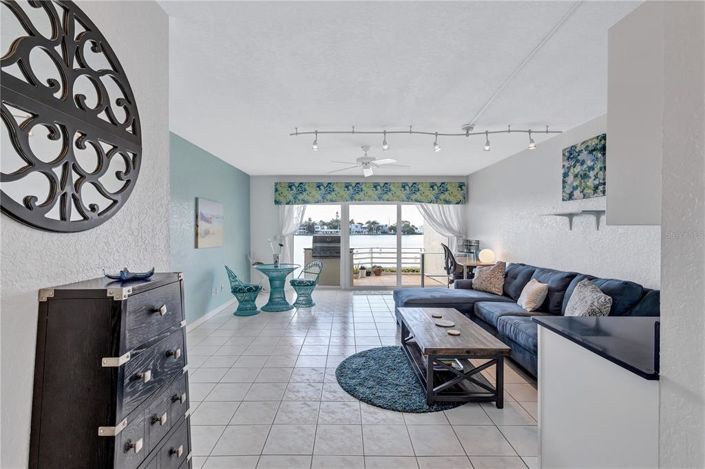 Image No.18-4 Bed Townhouse for sale