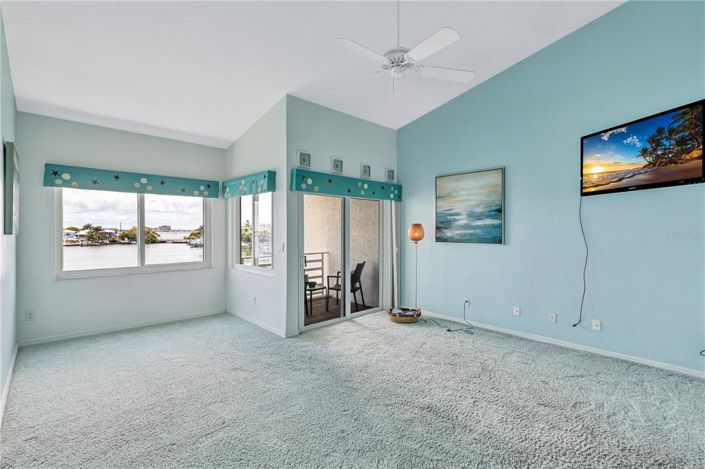 Image No.26-4 Bed Townhouse for sale