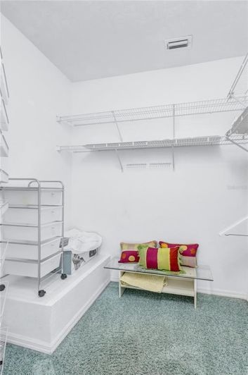 Image No.33-4 Bed Townhouse for sale