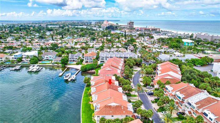 Image No.56-4 Bed Townhouse for sale