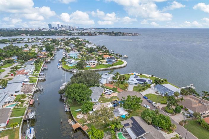 Image No.40-3 Bed Property for sale