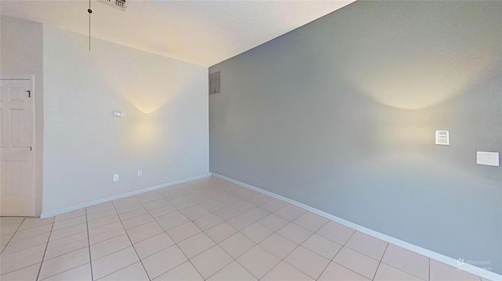 Image No.20-5 Bed Property for sale