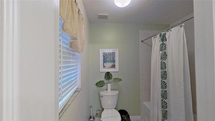 Image No.61-5 Bed Property for sale