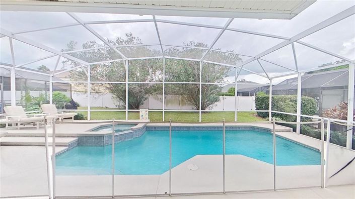 Image No.64-5 Bed Property for sale