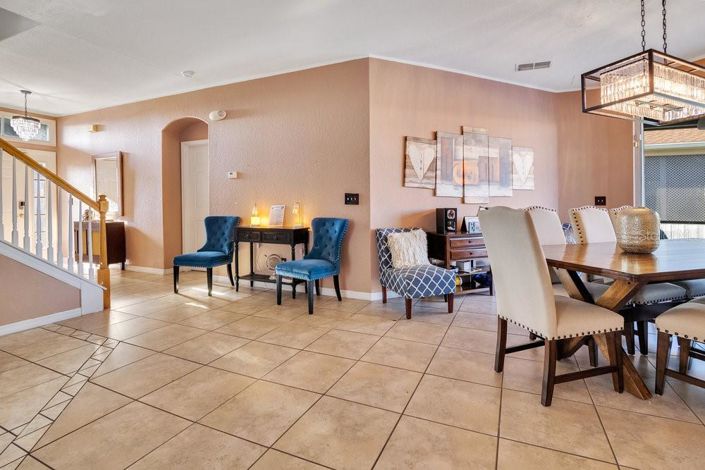 Image No.11-5 Bed Property for sale