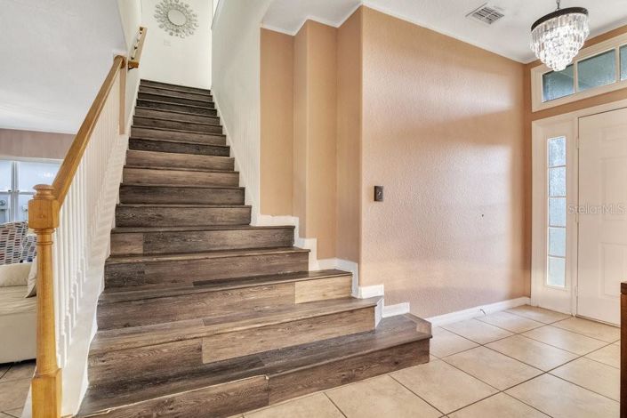 Image No.16-5 Bed Property for sale