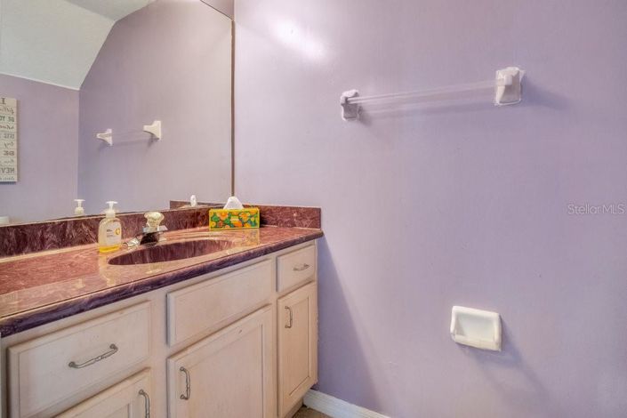 Image No.17-5 Bed Property for sale