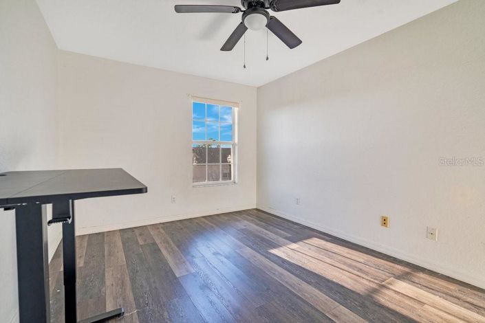 Image No.25-5 Bed Property for sale