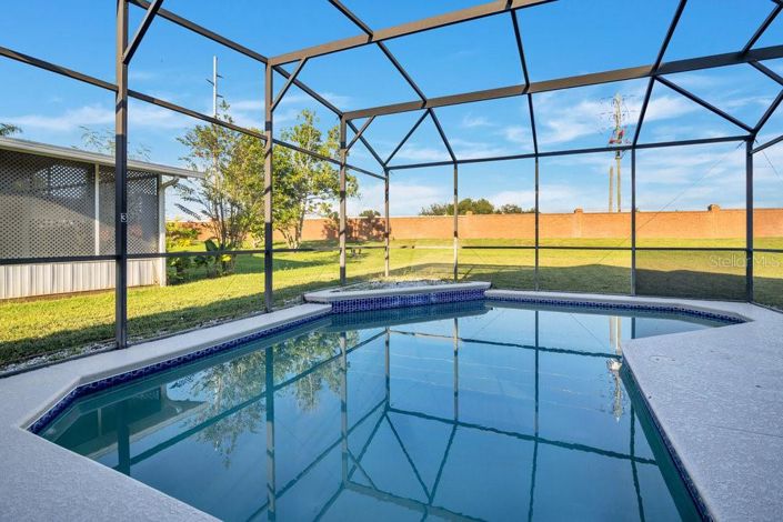 Image No.28-5 Bed Property for sale