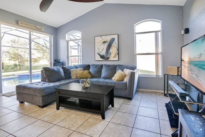 Image No.4-5 Bed Property for sale