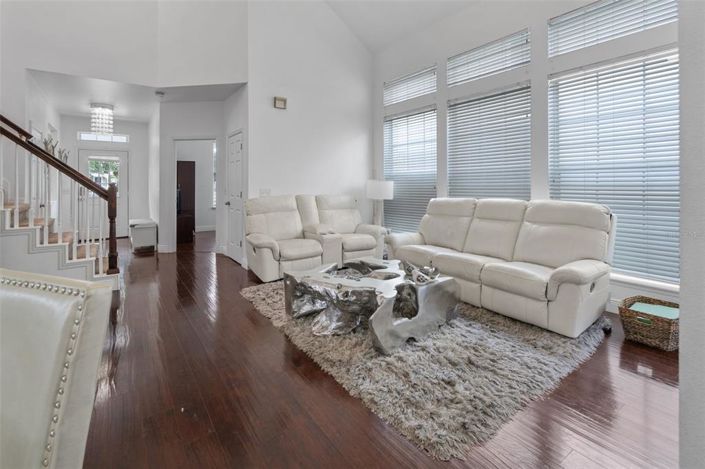 Image No.10-4 Bed Property for sale