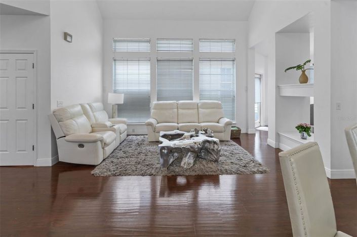 Image No.11-4 Bed Property for sale