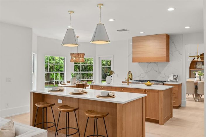 Image No.16-5 Bed Property for sale