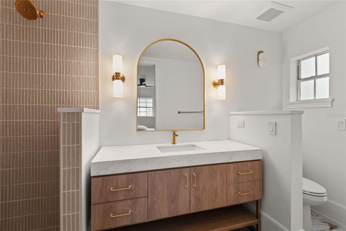 Image No.33-5 Bed Property for sale